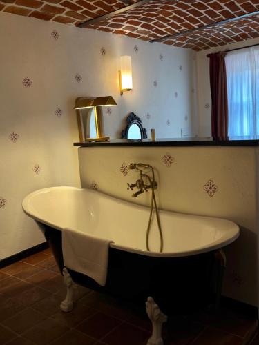 Relais Conac 1888 - Luxury B&B - Adults Only in Castelnuovo Don Bosco