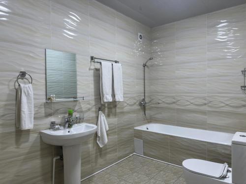 Salle de bain, Art Angren Hotel in Yusufkhona