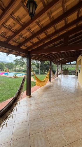 Chácara com Piscina, Hidro, Campo de futebol, Beach Tennis, Sinuca e Churrasqueira (Chacara com Piscina, Hidro, Campo de futebol, Beach Tennis, Sinuca e Churrasqueira) in Analandia