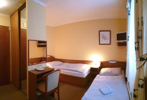 Renerovka 93 Room Type - Deluxe Twin Room