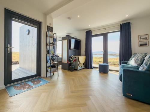 Зовнішній вигляд готелю, Bothan By The Bay, Benbecula in Carinish