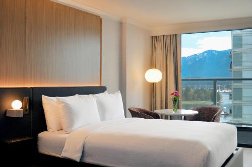 Pinnacle Hotel Harbourfront in Vancouver, Canada