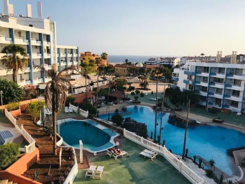Rentenerife Green park apartament holidays & pool