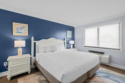 Sand and Sun Resort View King Room 3rd Floor in Pawleys Island, USA