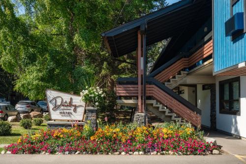 Exterior view of The Dorothy Motel