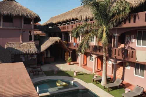 Exterior view, Viajero Puerto Escondido Hostel in Puerto Escondido