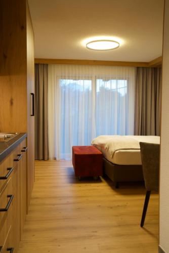1 queen bed