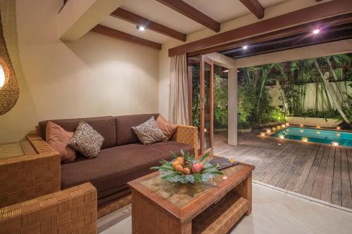 One-Bedroom Villa with Private Pool and Free Floating Breakfast image 5