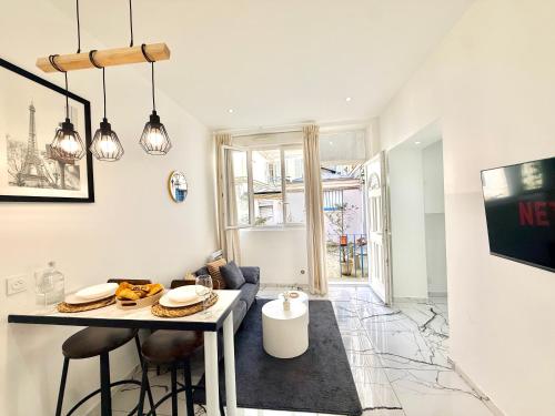 Superbe loft avec une belle cour privée
