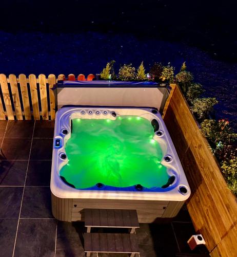 Westcove view three bedroom luxury house with hot tub in Caherdaniel