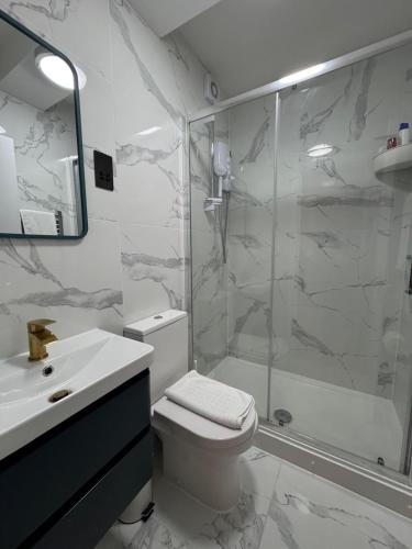 New Kings Cross Comfort - image 6