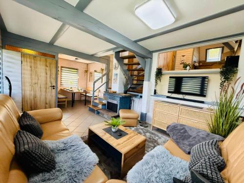 Ferienhaus, ANkerplatz am See mit Kamin und Sauna – khách sạn tại Reimboldshuser