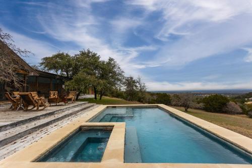 Pool, Porch & Stunning Views: Spacious Texas Home!, Glen Rose (zdjęcie 4)