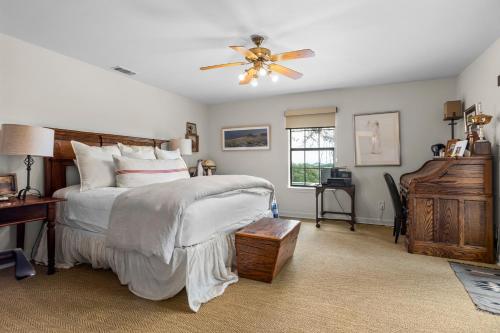 Pool, Porch & Stunning Views: Spacious Texas Home!, Glen Rose (zdjęcie 2)