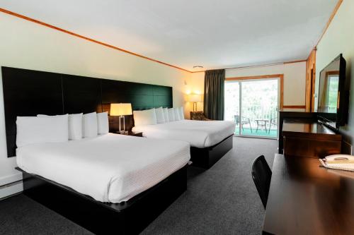 2 double beds