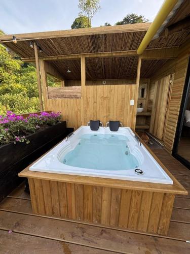 Berakah Glamping VIP in La Palmera