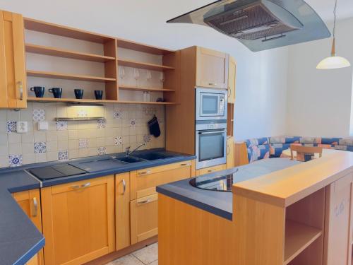 Konyha, Apartmán náměstí Františka Křižíka (Apartman namesti Frantiska Krizika) in Tábor