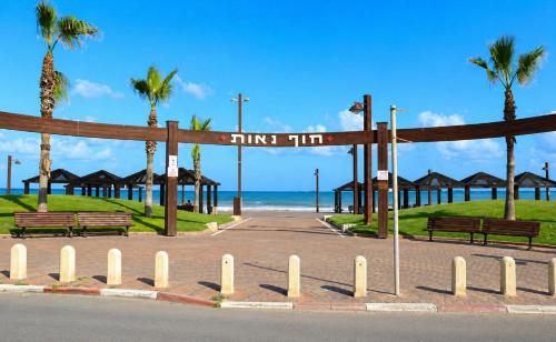 Strand, ibiza By the Sea סוויטת יוקרה איביזה על הים in Kiryat Yam