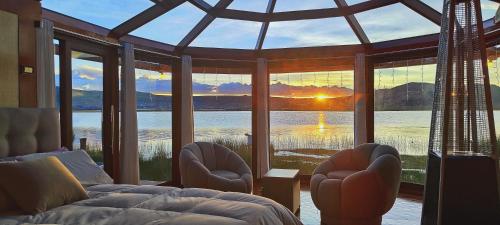 Los uros Isla atardecer