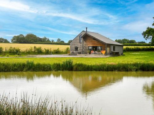Iekārtas, 3 Bed in Beaworthy oc-80601 in Clawton