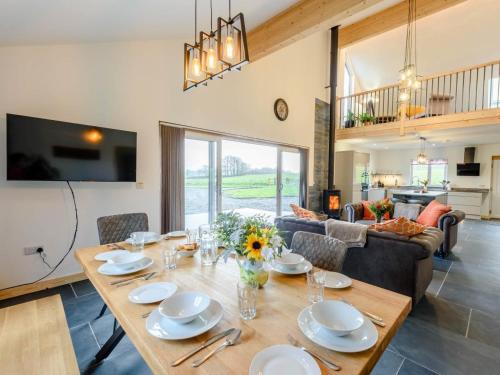 Iekārtas, 3 Bed in Beaworthy oc-80601 in Clawton