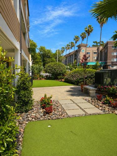 Riverleaf Inn Mission Valley - image 41