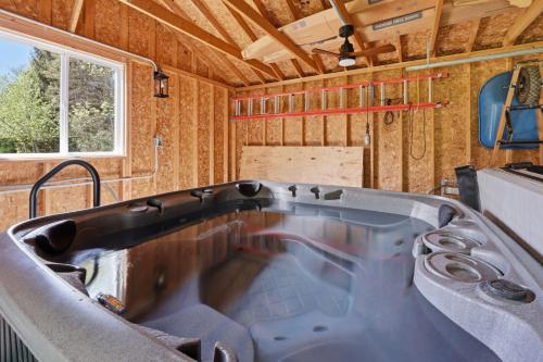 Spacious Pepper Pike Home - Near CLE Clinc & CWRU in Beachwood (Ohio)