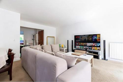 Cosy Apartment - Eiffel Tower