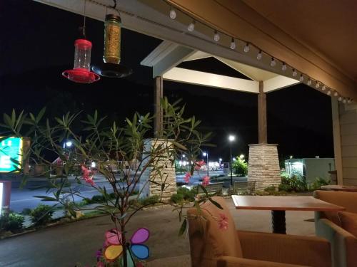 Rolling Hills Lodge in 切羅基 (NC)