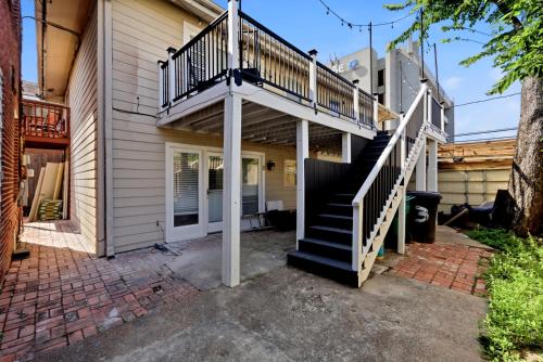 Stylish Museum Apt 3 Comfort & Culture Combined Duplex - image 13
