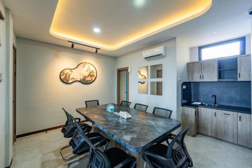 Front One Budget Hotel Tirtonadi Solo in Surakarta