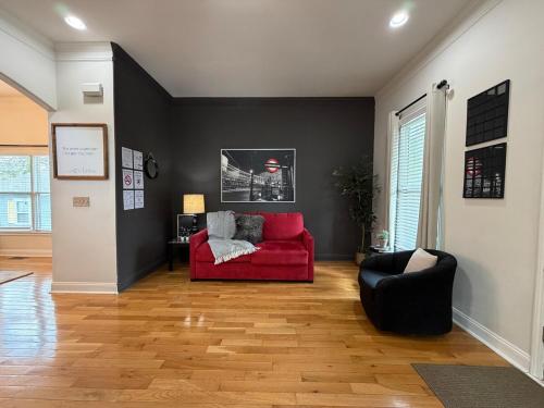 Dreamy House sleeps 8 near Mercedez Benz Stadium in Mechanicsville