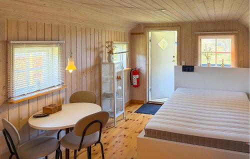 Gorgeous Home In Nexø With Wifi in 斯諾厄拜克