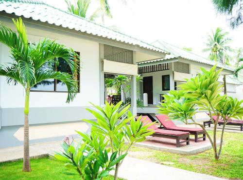 شرفة/ تراس, لاماي إن 99 بانجالوز (Lamai Inn 99 Bungalows) in لاماى