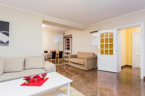 Apartment - Ground Floor image 7