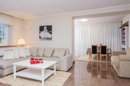 Apartment - Ground Floor image 6
