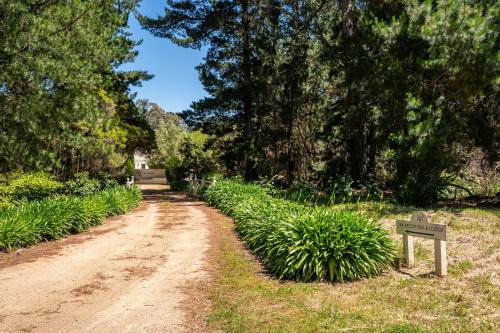 Chalet Trois at Woodman Estate in Moorooduc