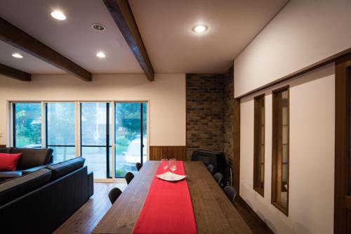 Sheltered Inn Hakuba Bed and Breakfast