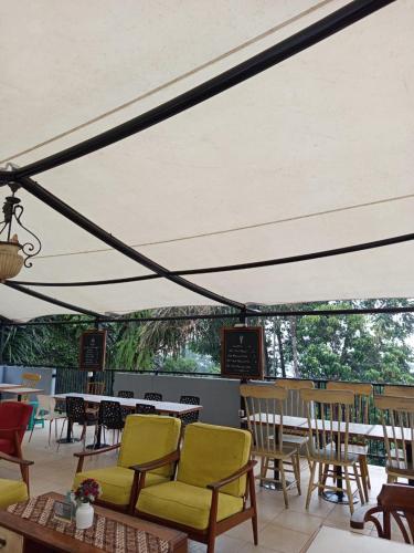 Restaurant, Villa Kampung Santri in Ujung Berung
