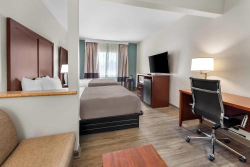 Comfort Suites Waldorf - image 31