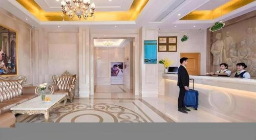 Vienna Hotel Shenzhen Guanlan Shanshuitianyuan Xintian