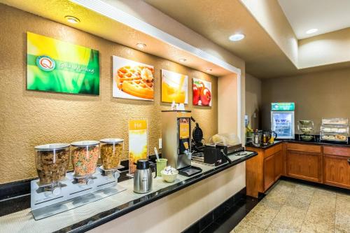 Quality Inn Killeen Forthood - image 22