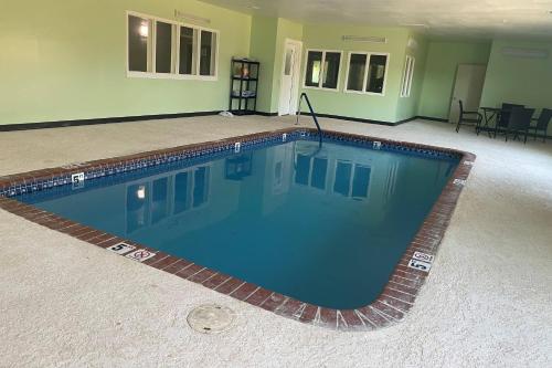 Americas Best Value Inn and Suites - Abilene Mall - image 17