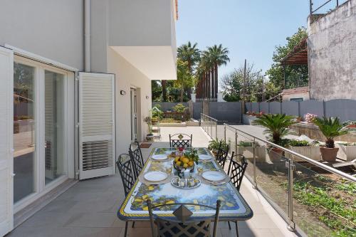 2 bedrooms, 3 beds