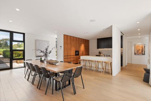 Injala House - Designer Masterpiece, Exeter in Werai