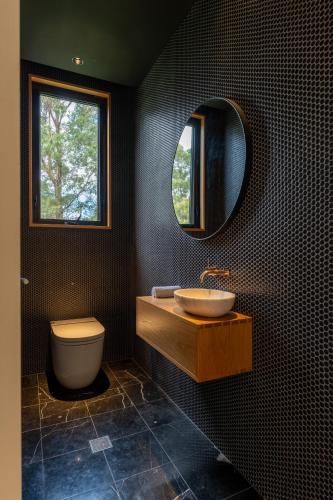 Injala House - Designer Masterpiece, Exeter in Werai