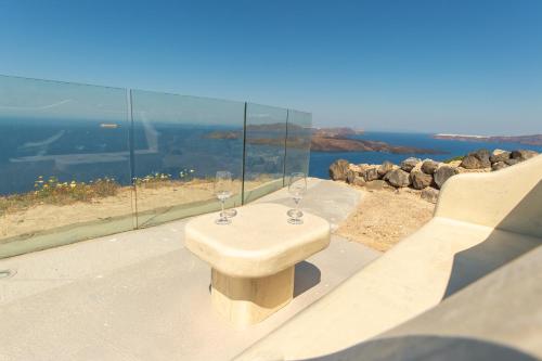 Agia Marina Caldera suites in ميجالوشوري