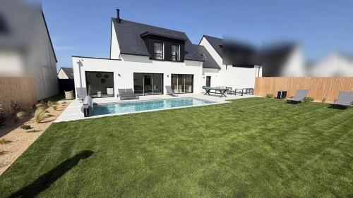 Villa Laouen - piscine, proche centre-ville in Roscoff