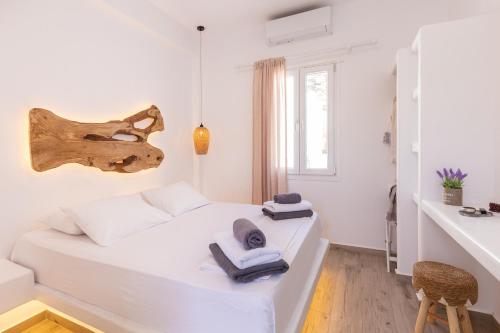 Alexandra Suites & Rooms - MYKONOS PORT – Tourlos, UT