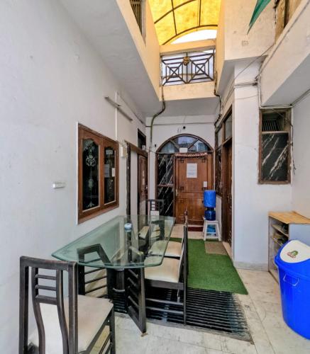 GAVARI INDIA DELHI HOSTEL  in New Delhi